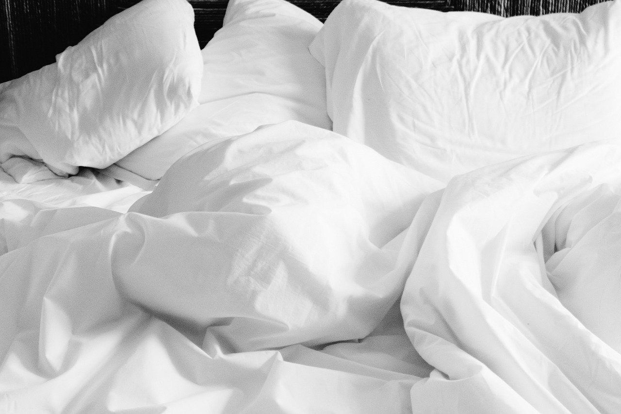 מה משפיע על השינה שלכם בלילה
