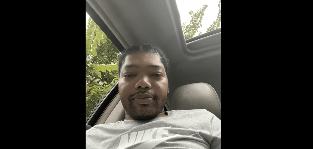 החיים לאחר הנעילה: המאהב הגאי של קוויילון