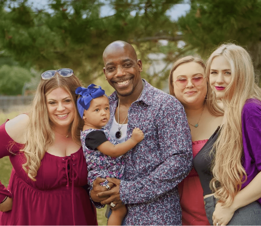 מחפש אחות אחות