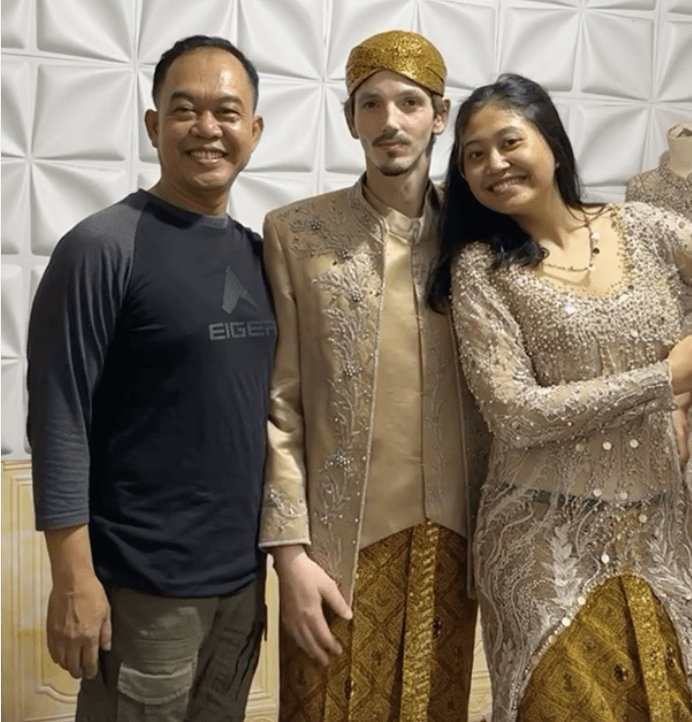 ארוס בן 90 יום