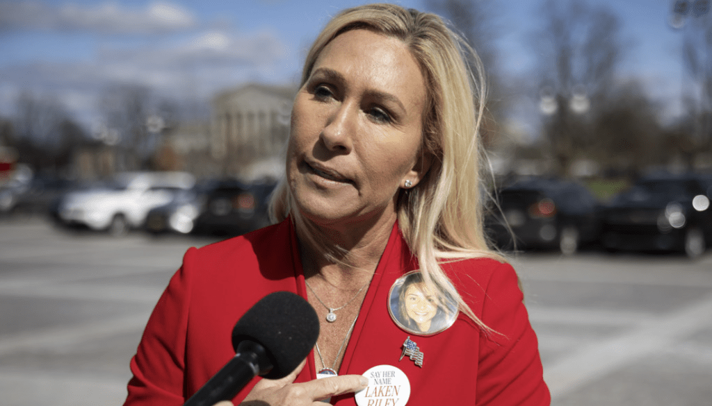 הנשיא ג'ו ביידן ולייקן ריילי