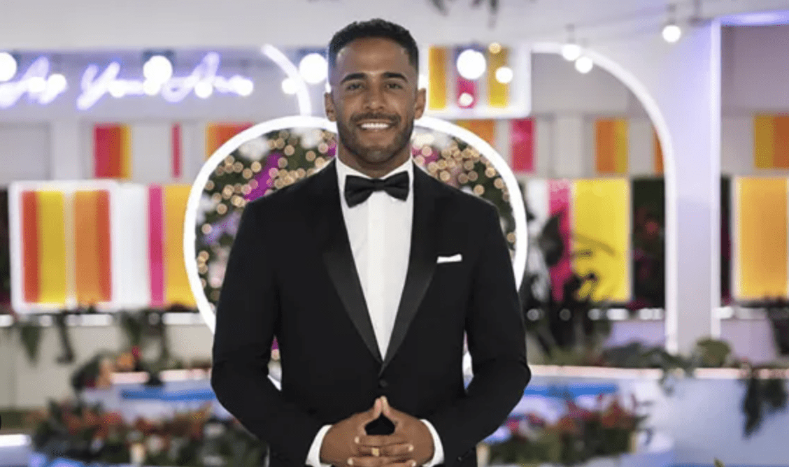 כוכבת אי האהבה בארה