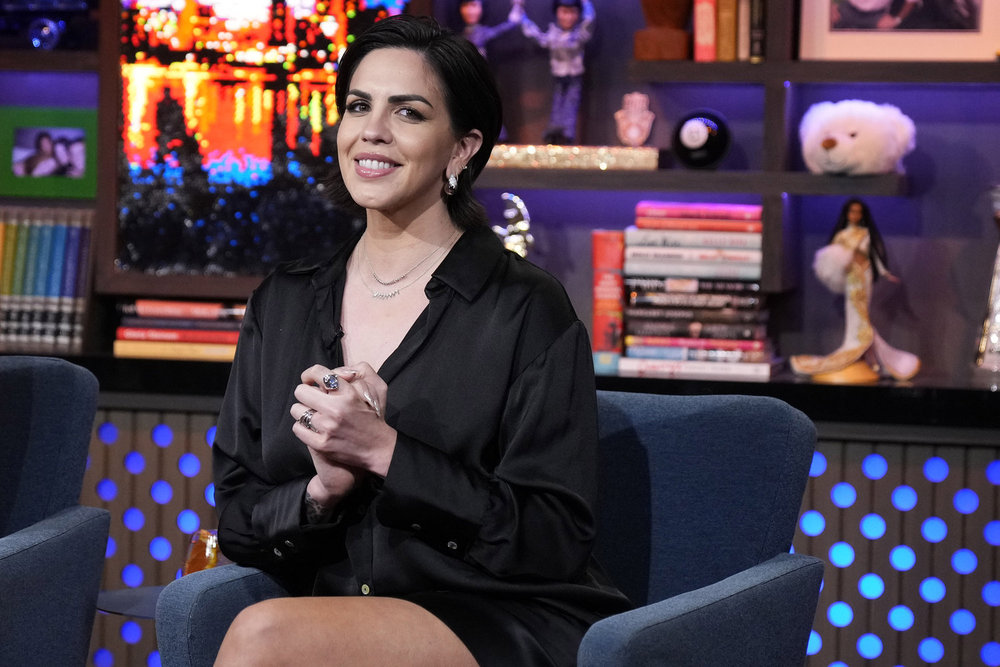 כוכבת Vanderpump Rules קייטי מלוני ב-WWHL.