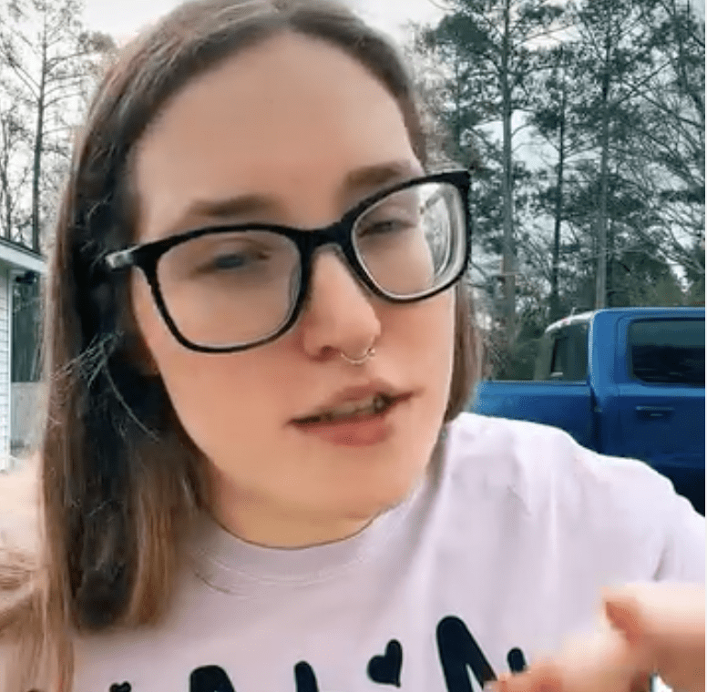 לורין 'דלעת' אפירד ודארין מטבחים