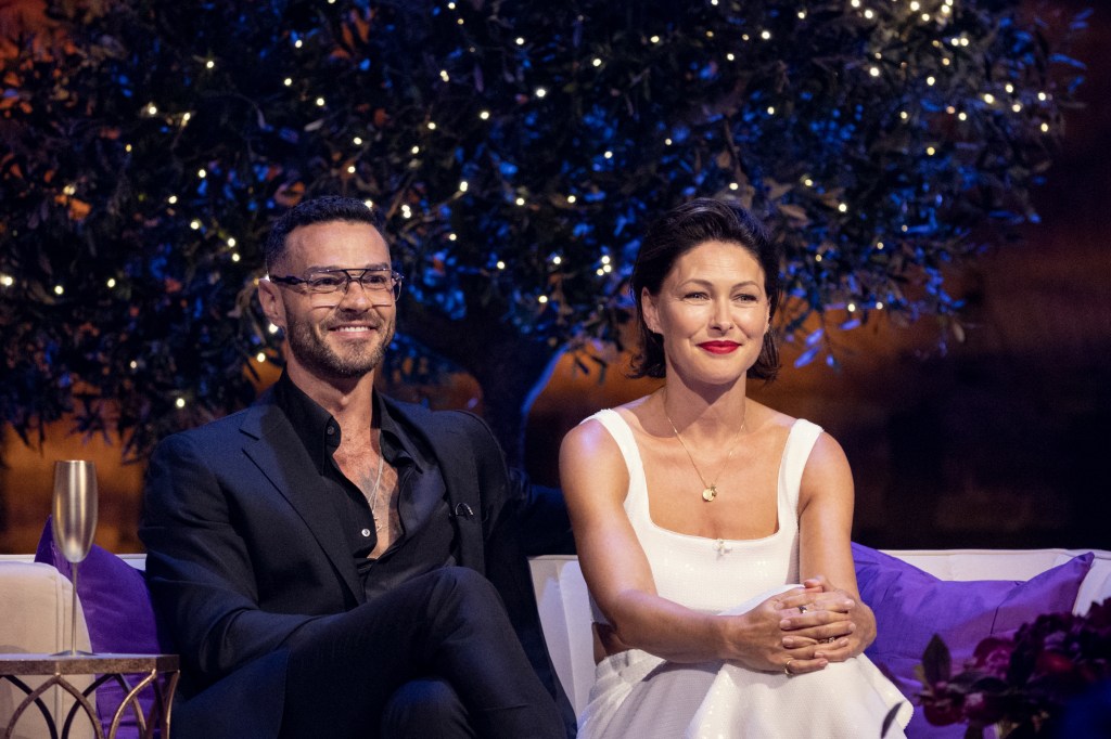 נטשה וטום על Love Is Blind בריטניה. 