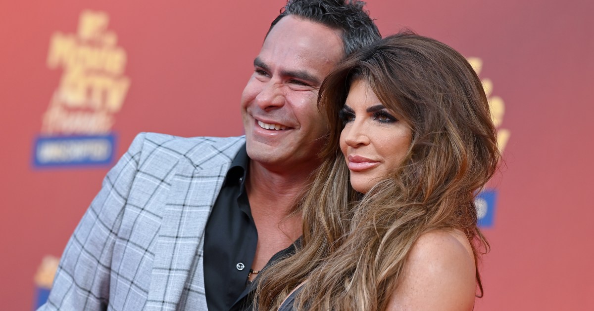 נראה לואיס רולס מאיים על 'אויבים' באינסטגרם